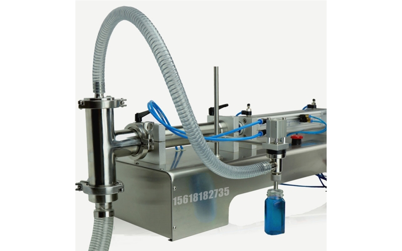 半自動活塞式灌裝機(jī)